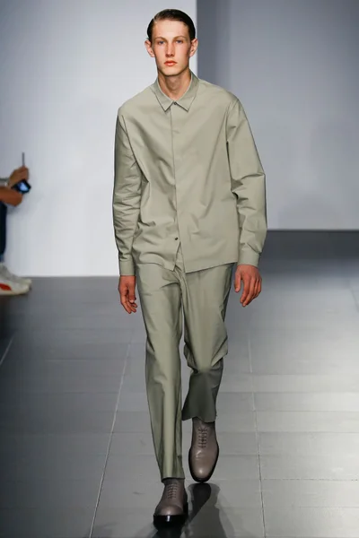 Look 2